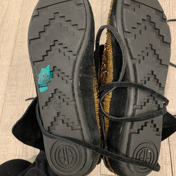 House of Harlow 1960 Moccasin Booties Beaded - Picture 9 of 10